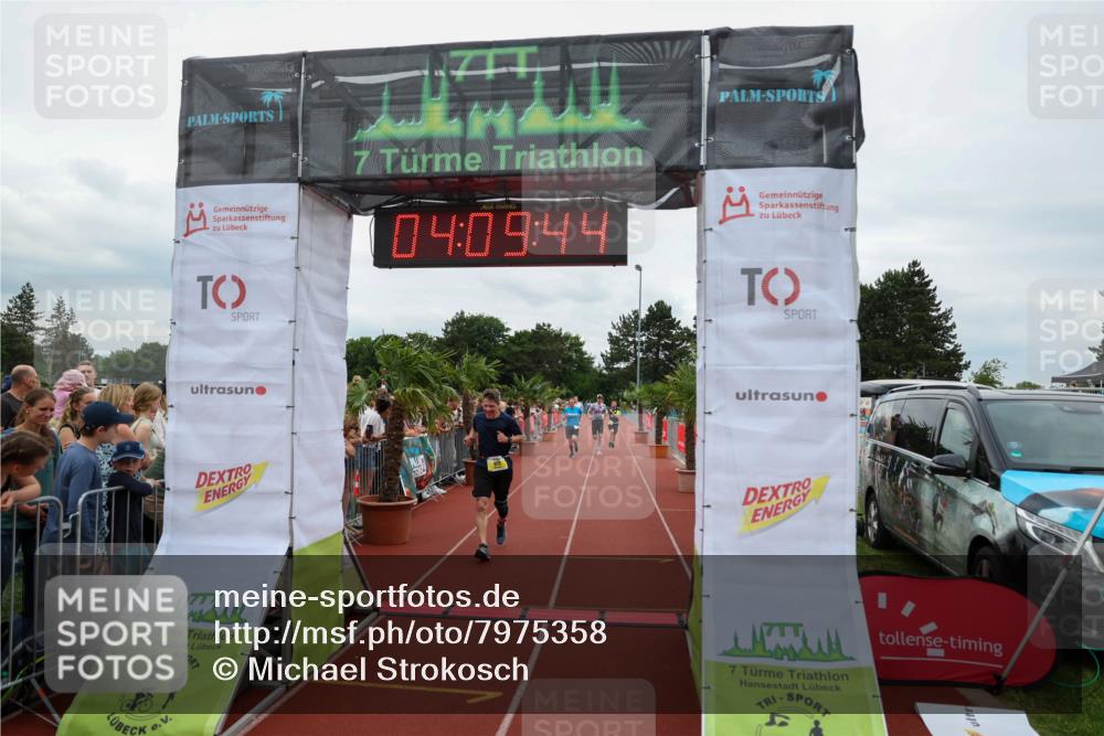 15.06.2025 - 7 Türme Triathlon Michael Strokosch http://msf.ph/oto/7975358 15.06.2025 14:09:43 Ziel 199, 459, 972, 1007 meine-sportfotos.de