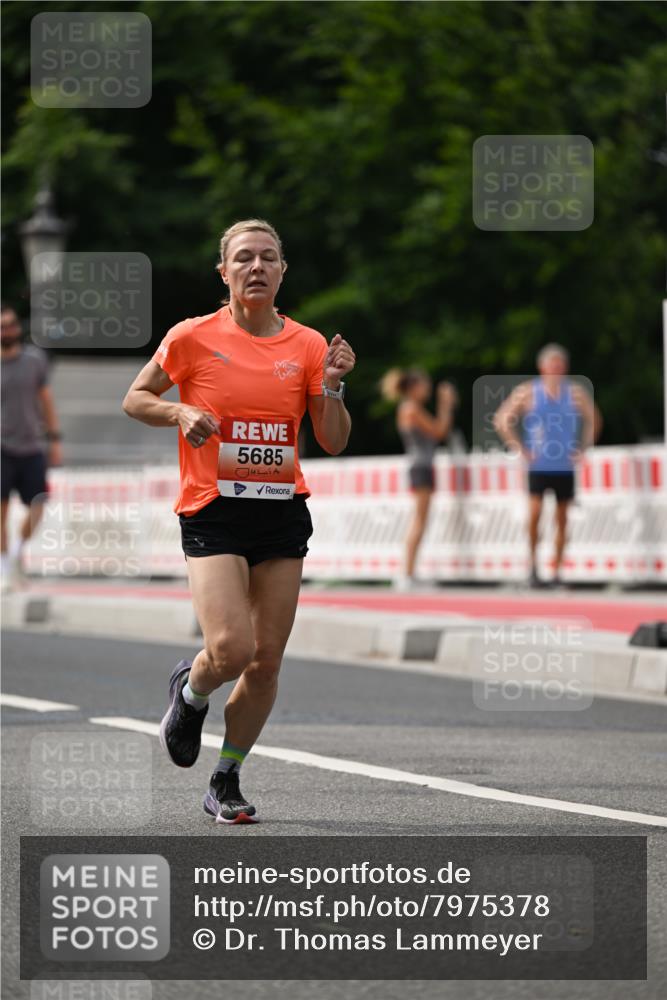 15.06.2025 - REWE Women's Run Dr. Thomas Lammeyer http://msf.ph/oto/7975378 15.06.2025 10:40:43 Laufen 5685 meine-sportfotos.de