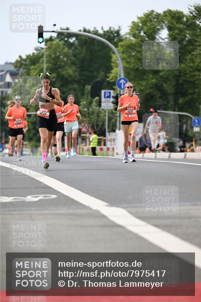 15.06.2025 - REWE Women's Run Dr. Thomas Lammeyer http://msf.ph/oto/7975417 15.06.2025 10:40:49 Laufen 5247 meine-sportfotos.de