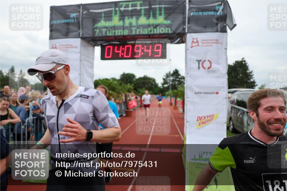 15.06.2025 - 7 Türme Triathlon Michael Strokosch http://msf.ph/oto/7975431 15.06.2025 14:09:49 Ziel 199, 459, 787, 972, 1007, 1082 meine-sportfotos.de