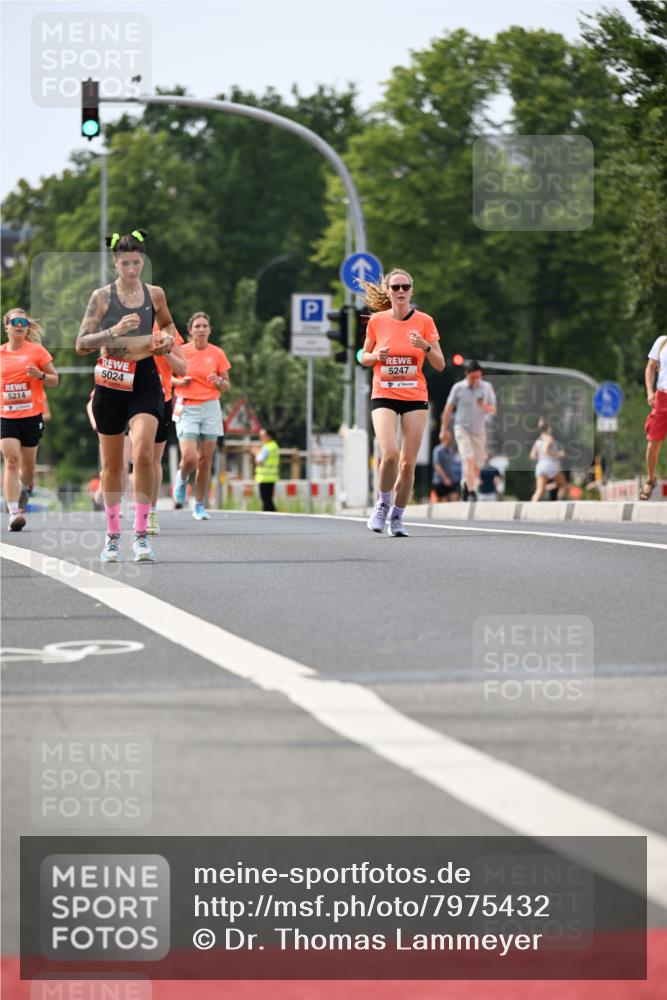 15.06.2025 - REWE Women's Run Dr. Thomas Lammeyer http://msf.ph/oto/7975432 15.06.2025 10:40:49 Laufen 5024, 5247 meine-sportfotos.de