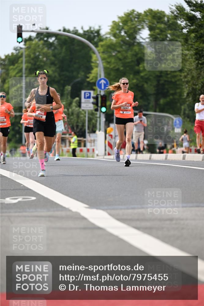 15.06.2025 - REWE Women's Run Dr. Thomas Lammeyer http://msf.ph/oto/7975455 15.06.2025 10:40:50 Laufen 5247 meine-sportfotos.de