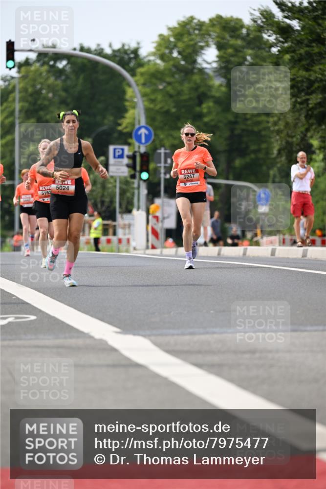 15.06.2025 - REWE Women's Run Dr. Thomas Lammeyer http://msf.ph/oto/7975477 15.06.2025 10:40:50 Laufen 5642, 5247, 5024, 5163 meine-sportfotos.de