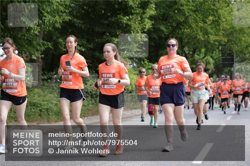 15.06.2025 - REWE Women's Run Jannik Wohlers http://msf.ph/oto/7975504 15.06.2025 10:10:16 Laufen 5344, 5270, 545, 5265, 5553, 5146 meine-sportfotos.de