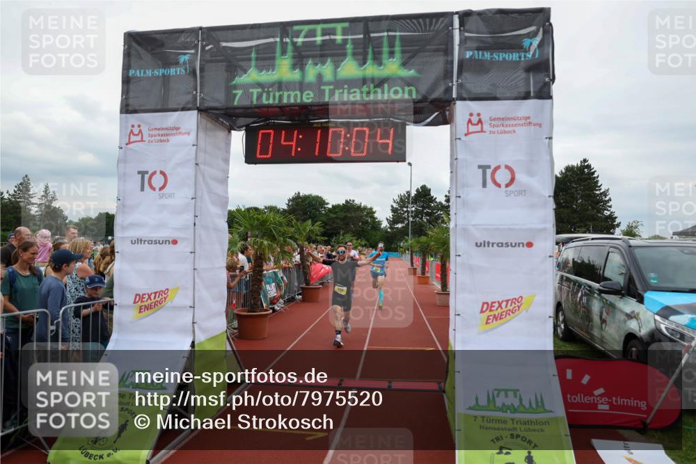 15.06.2025 - 7 Türme Triathlon Michael Strokosch http://msf.ph/oto/7975520 15.06.2025 14:10:04 Ziel 392, 921, 1059 meine-sportfotos.de