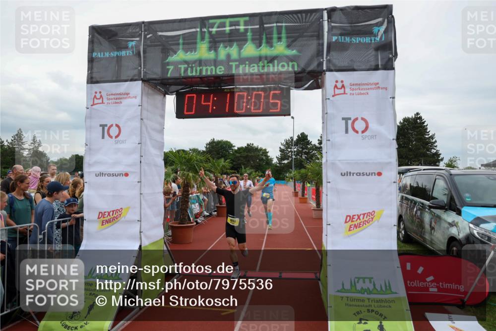 15.06.2025 - 7 Türme Triathlon Michael Strokosch http://msf.ph/oto/7975536 15.06.2025 14:10:05 Ziel 392, 921, 1059 meine-sportfotos.de