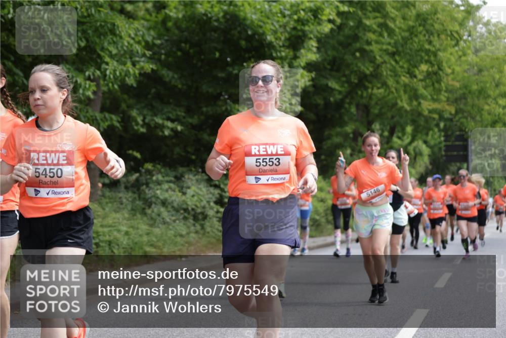 15.06.2025 - REWE Women's Run Jannik Wohlers http://msf.ph/oto/7975549 15.06.2025 10:10:17 Laufen 5450, 5553, 5146 meine-sportfotos.de