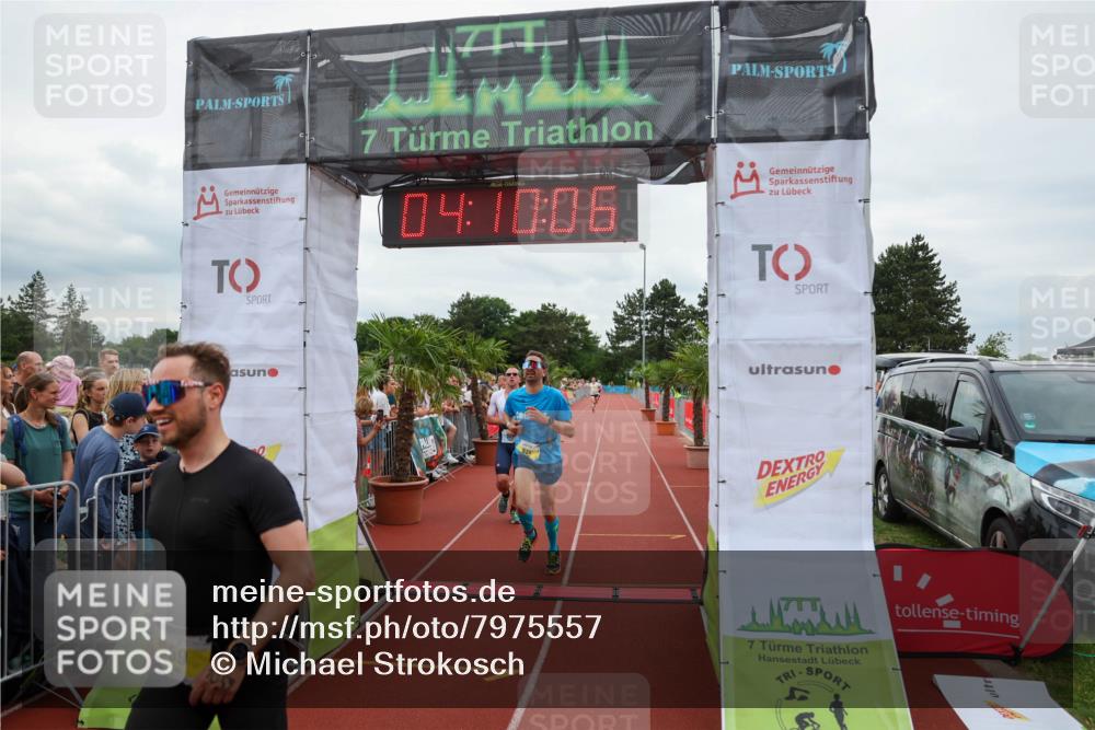 15.06.2025 - 7 Türme Triathlon Michael Strokosch http://msf.ph/oto/7975557 15.06.2025 14:10:06 Ziel 392, 921, 1059 meine-sportfotos.de