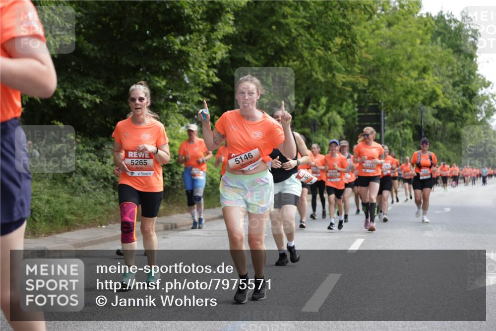 15.06.2025 - REWE Women's Run Jannik Wohlers http://msf.ph/oto/7975571 15.06.2025 10:10:18 Laufen 5265, 5146, 3224, 5223 meine-sportfotos.de