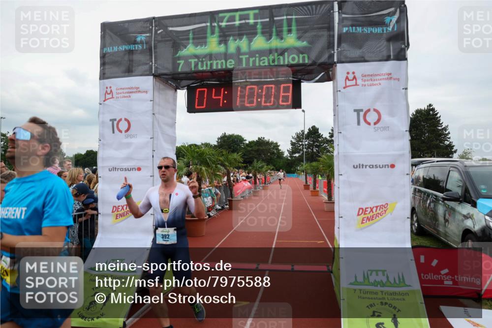 15.06.2025 - 7 Türme Triathlon Michael Strokosch http://msf.ph/oto/7975588 15.06.2025 14:10:08 Ziel 392, 921, 1059 meine-sportfotos.de