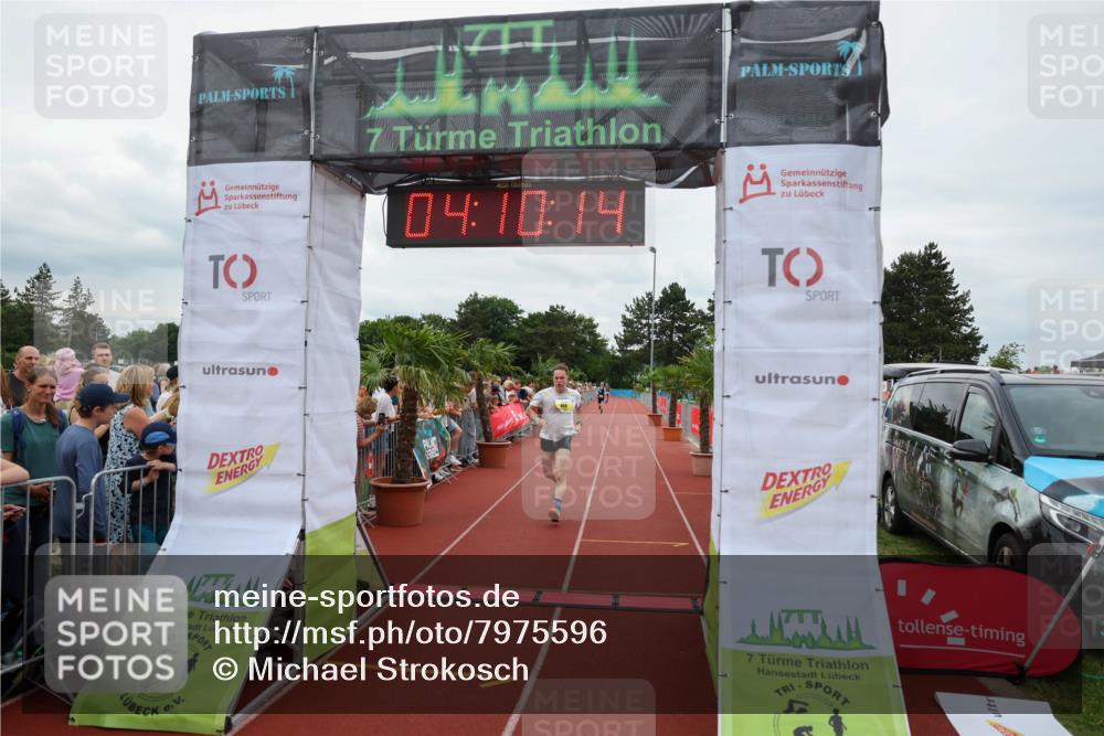 15.06.2025 - 7 Türme Triathlon Michael Strokosch http://msf.ph/oto/7975596 15.06.2025 14:10:14 Ziel 392, 868 meine-sportfotos.de