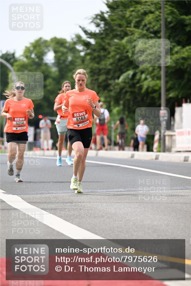 15.06.2025 - REWE Women's Run Dr. Thomas Lammeyer http://msf.ph/oto/7975626 15.06.2025 10:40:55 Laufen 5214, 5163 meine-sportfotos.de
