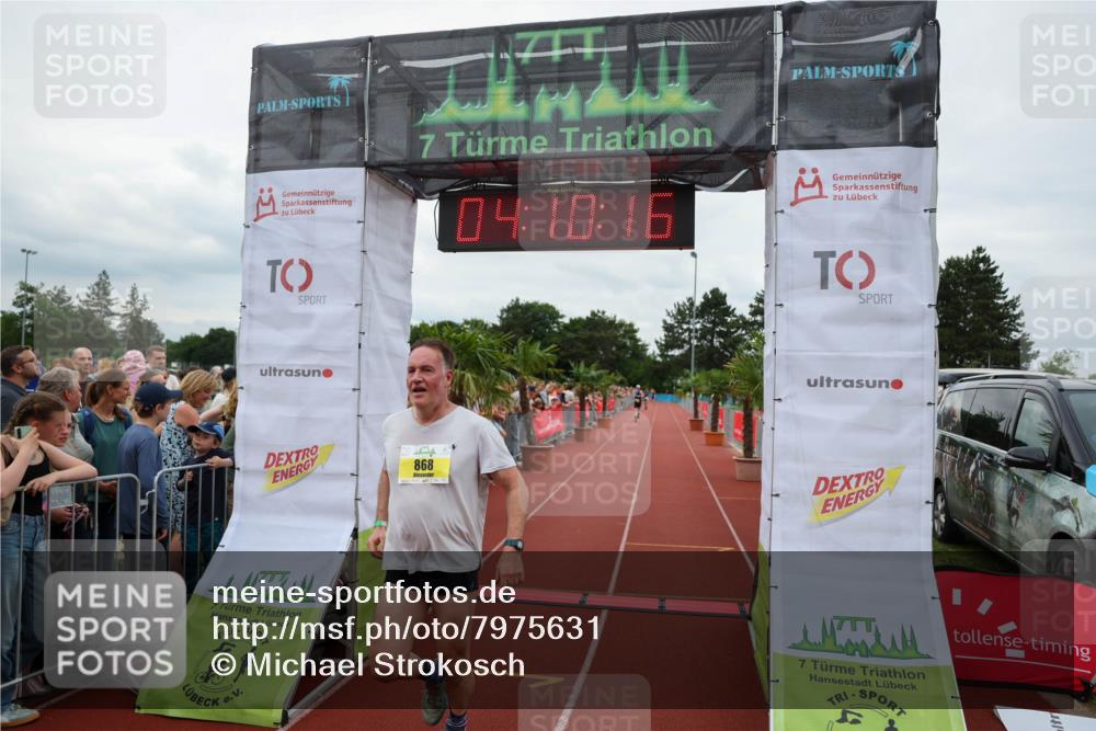 15.06.2025 - 7 Türme Triathlon Michael Strokosch http://msf.ph/oto/7975631 15.06.2025 14:10:16 Ziel 868 meine-sportfotos.de