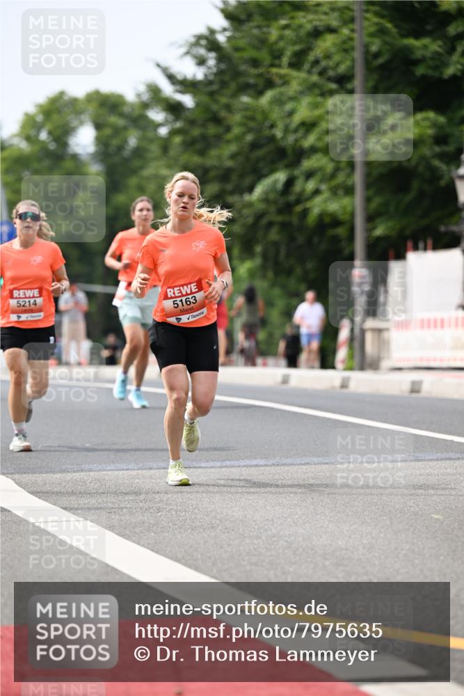 15.06.2025 - REWE Women's Run Dr. Thomas Lammeyer http://msf.ph/oto/7975635 15.06.2025 10:40:55 Laufen 5214, 5163 meine-sportfotos.de