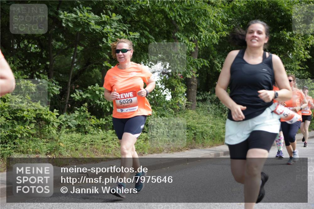 15.06.2025 - REWE Women's Run Jannik Wohlers http://msf.ph/oto/7975646 15.06.2025 10:10:20 Laufen 5029 meine-sportfotos.de