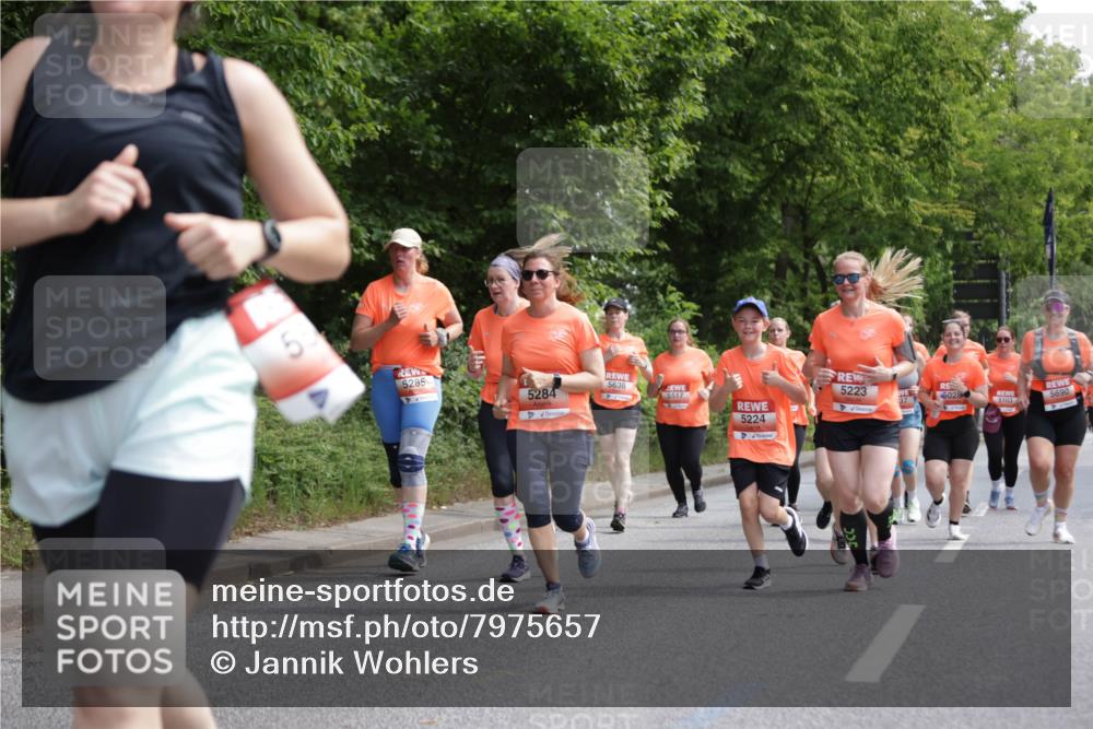 15.06.2025 - REWE Women's Run Jannik Wohlers http://msf.ph/oto/7975657 15.06.2025 10:10:21 Laufen 5, 5285, 5636, 5284, 5223, 5517, 5028, 5690, 37, 5103, 5224 meine-sportfotos.de