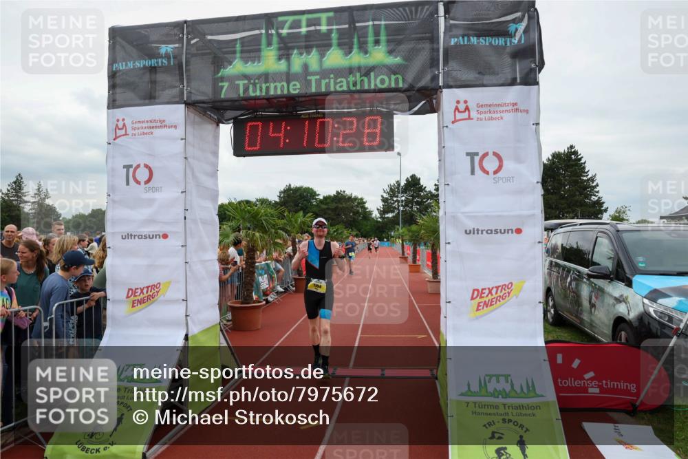 15.06.2025 - 7 Türme Triathlon Michael Strokosch http://msf.ph/oto/7975672 15.06.2025 14:10:28 Ziel 990, 1154 meine-sportfotos.de