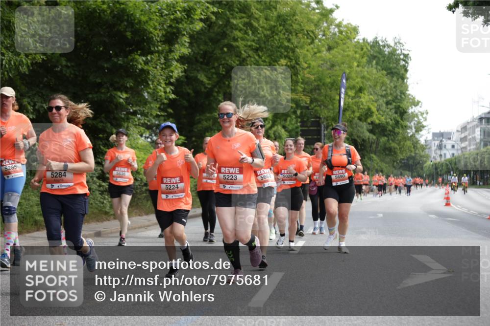15.06.2025 - REWE Women's Run Jannik Wohlers http://msf.ph/oto/7975681 15.06.2025 10:10:22 Laufen 5285, 5284, 5636, 5224, 5223, 5668, 5028, 5690 meine-sportfotos.de