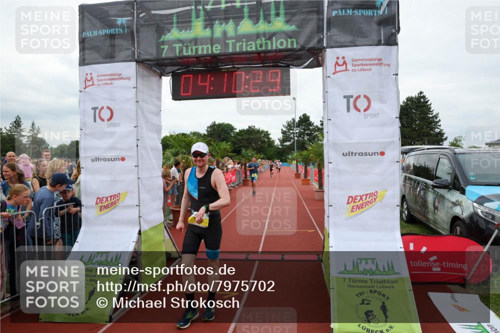15.06.2025 - 7 Türme Triathlon Michael Strokosch http://msf.ph/oto/7975702 15.06.2025 14:10:29 Ziel 990, 1154 meine-sportfotos.de
