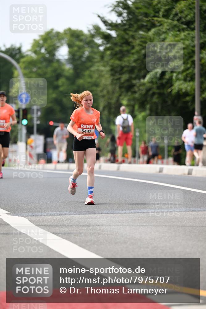 15.06.2025 - REWE Women's Run Dr. Thomas Lammeyer http://msf.ph/oto/7975707 15.06.2025 10:40:58 Laufen 5447 meine-sportfotos.de