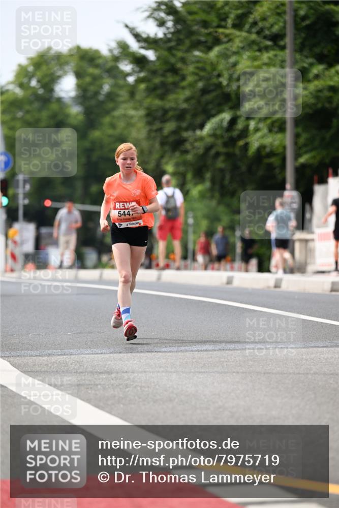 15.06.2025 - REWE Women's Run Dr. Thomas Lammeyer http://msf.ph/oto/7975719 15.06.2025 10:40:59 Laufen 544 meine-sportfotos.de
