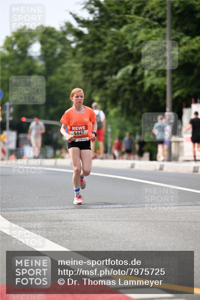 15.06.2025 - REWE Women's Run Dr. Thomas Lammeyer http://msf.ph/oto/7975725 15.06.2025 10:40:59 Laufen 5447 meine-sportfotos.de