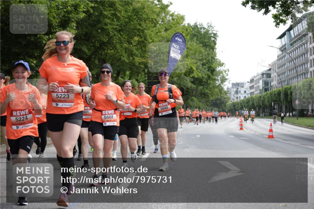 15.06.2025 - REWE Women's Run Jannik Wohlers http://msf.ph/oto/7975731 15.06.2025 10:10:23 Laufen 5223, 5224, 401, 028, 60, 5668, 0, 00, 5690 meine-sportfotos.de