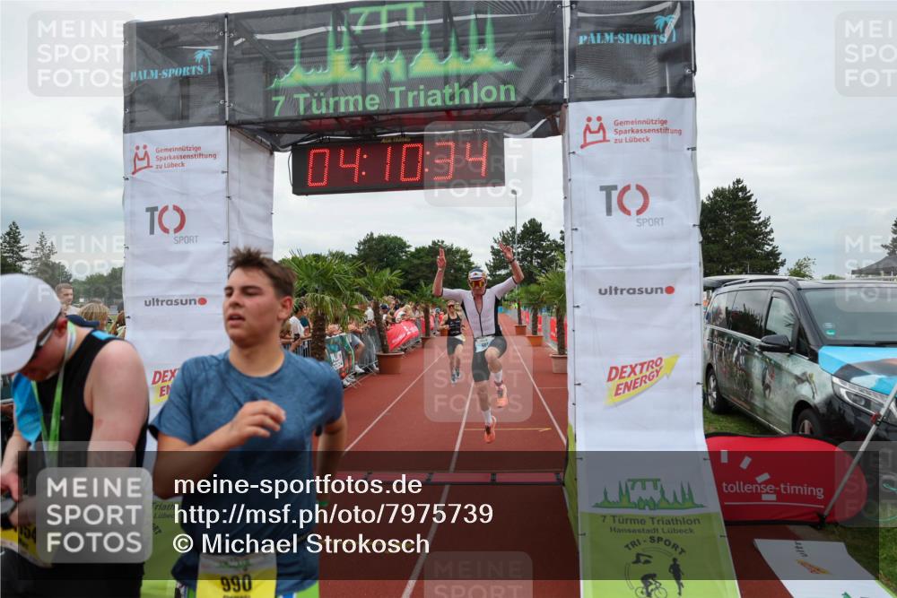 15.06.2025 - 7 Türme Triathlon Michael Strokosch http://msf.ph/oto/7975739 15.06.2025 14:10:34 Ziel 661, 990, 1154, 1184 meine-sportfotos.de