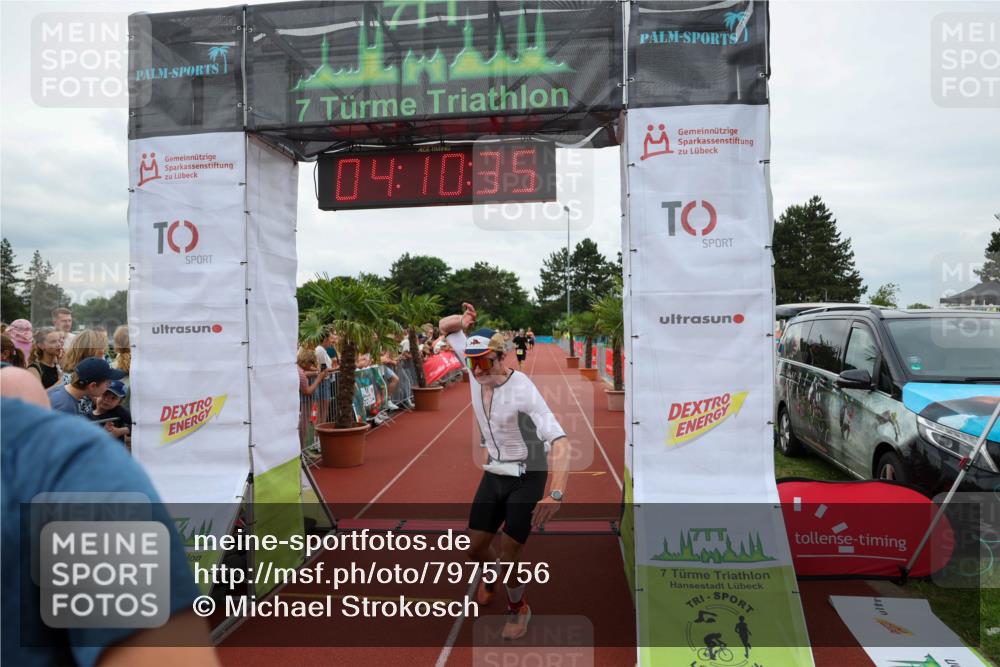 15.06.2025 - 7 Türme Triathlon Michael Strokosch http://msf.ph/oto/7975756 15.06.2025 14:10:34 Ziel 661, 990, 1154, 1184 meine-sportfotos.de