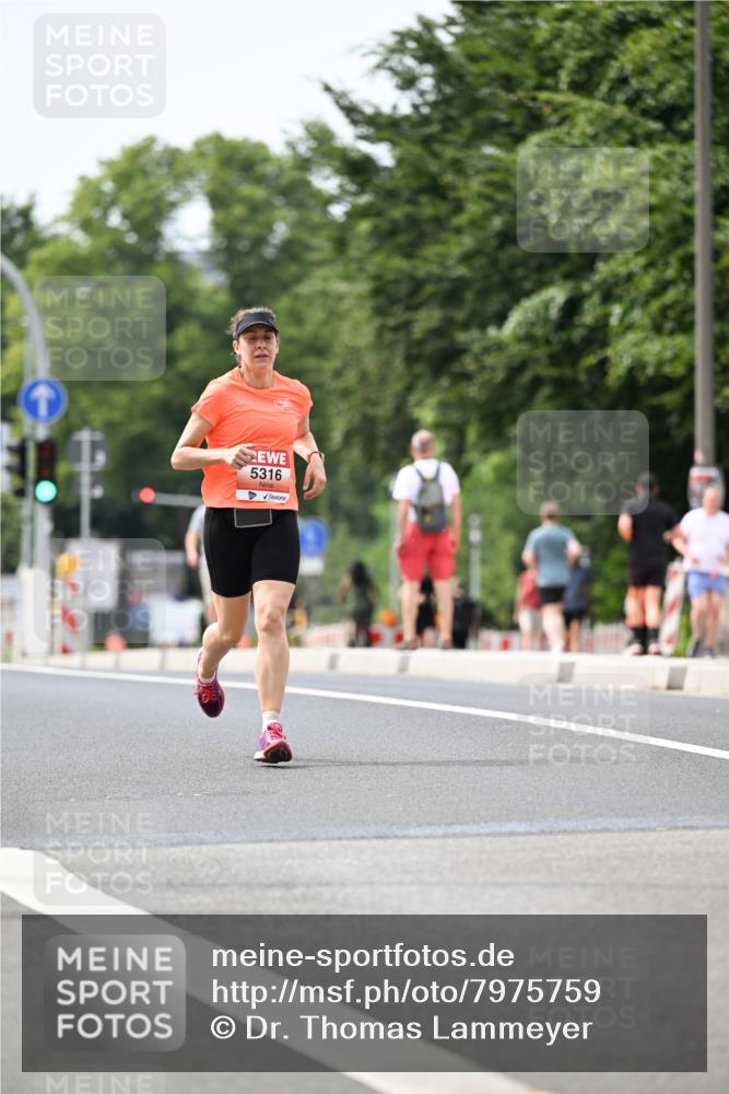 15.06.2025 - REWE Women's Run Dr. Thomas Lammeyer http://msf.ph/oto/7975759 15.06.2025 10:41:01 Laufen 5316 meine-sportfotos.de