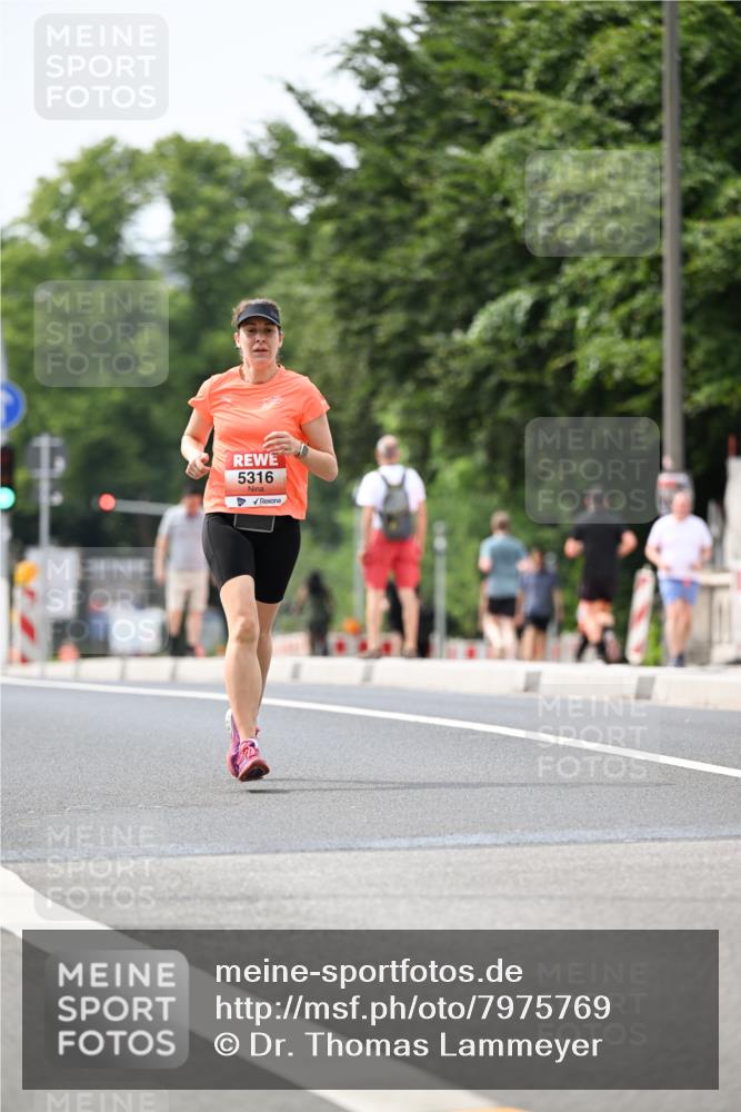 15.06.2025 - REWE Women's Run Dr. Thomas Lammeyer http://msf.ph/oto/7975769 15.06.2025 10:41:01 Laufen 5316 meine-sportfotos.de
