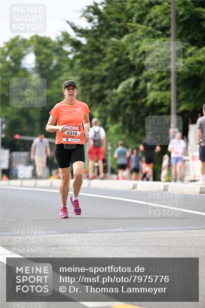15.06.2025 - REWE Women's Run Dr. Thomas Lammeyer http://msf.ph/oto/7975776 15.06.2025 10:41:01 Laufen 5316 meine-sportfotos.de