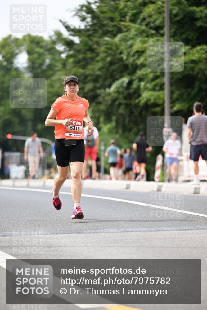 15.06.2025 - REWE Women's Run Dr. Thomas Lammeyer http://msf.ph/oto/7975782 15.06.2025 10:41:01 Laufen 5316 meine-sportfotos.de