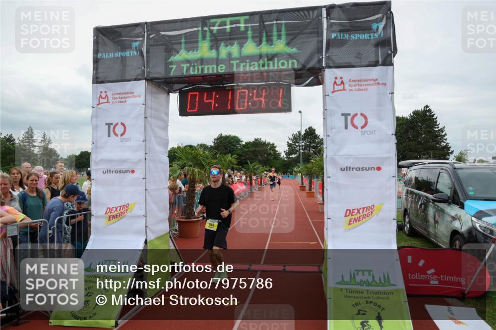 15.06.2025 - 7 Türme Triathlon Michael Strokosch http://msf.ph/oto/7975786 15.06.2025 14:10:41 Ziel 661, 826, 1157, 1184 meine-sportfotos.de
