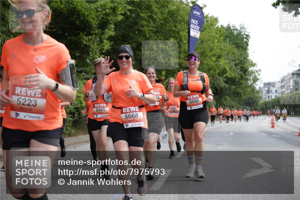 15.06.2025 - REWE Women's Run Jannik Wohlers http://msf.ph/oto/7975793 15.06.2025 10:10:24 Laufen 5223, 5401, 5668, 0, 00, 28, 5690, 52 meine-sportfotos.de