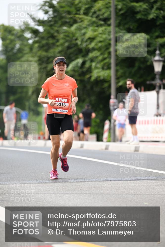 15.06.2025 - REWE Women's Run Dr. Thomas Lammeyer http://msf.ph/oto/7975803 15.06.2025 10:41:02 Laufen 5316 meine-sportfotos.de
