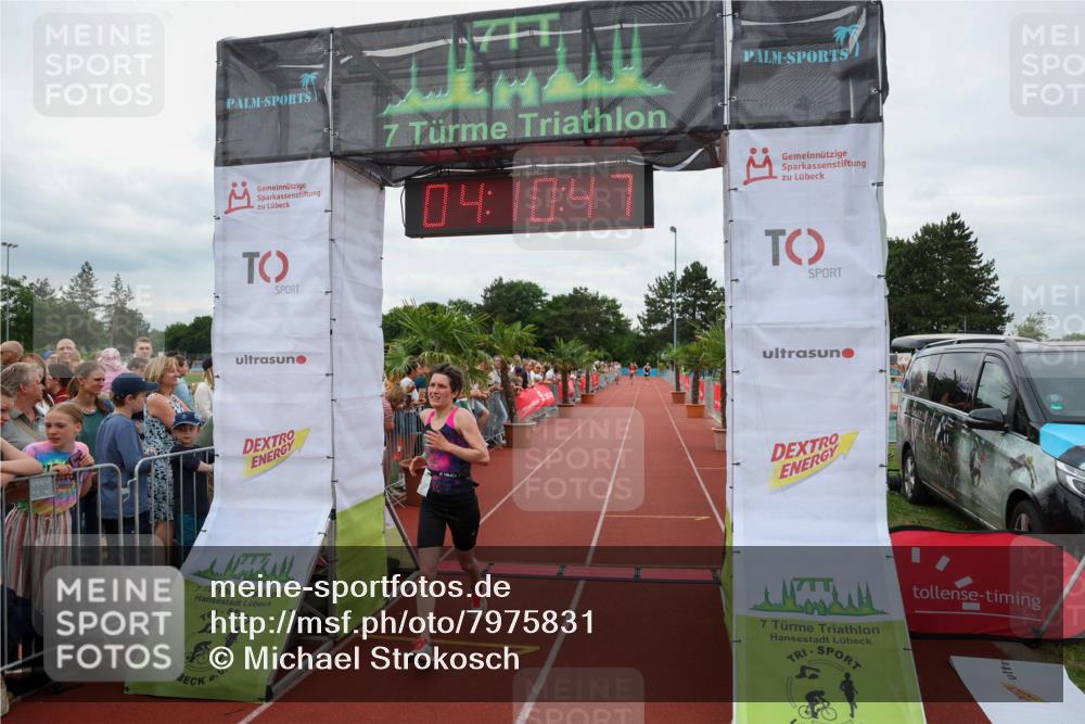 15.06.2025 - 7 Türme Triathlon Michael Strokosch http://msf.ph/oto/7975831 15.06.2025 14:10:47 Ziel 195, 826, 1157 meine-sportfotos.de