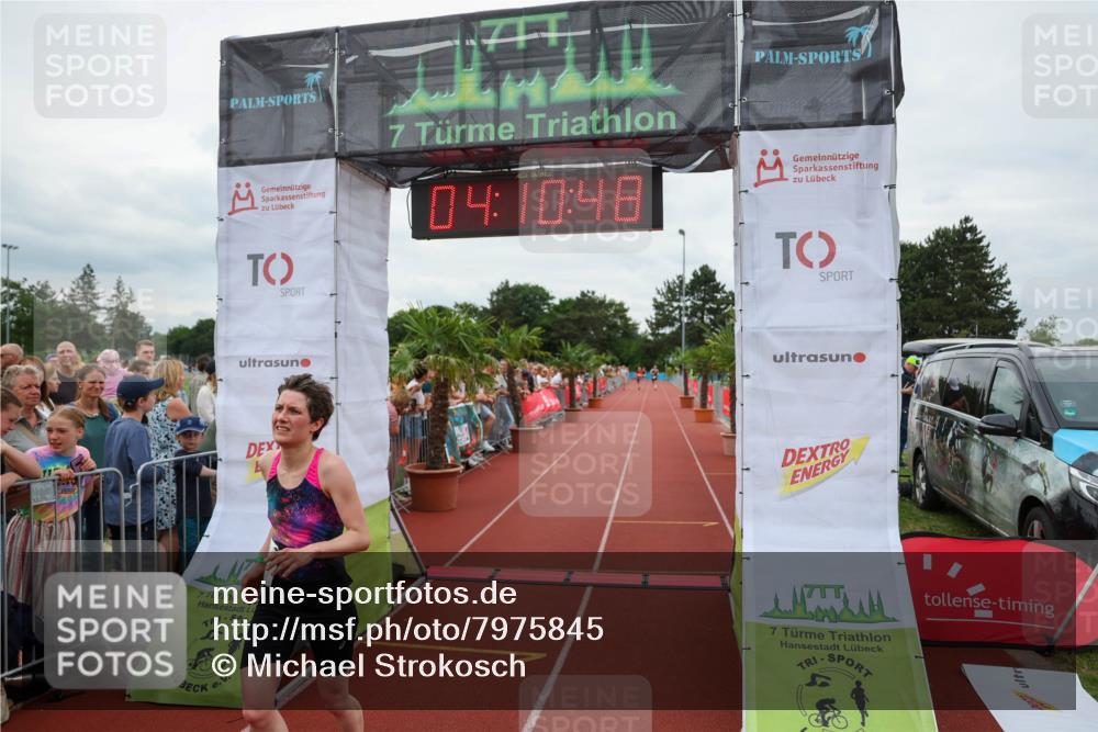 15.06.2025 - 7 Türme Triathlon Michael Strokosch http://msf.ph/oto/7975845 15.06.2025 14:10:48 Ziel 195, 826, 1157 meine-sportfotos.de