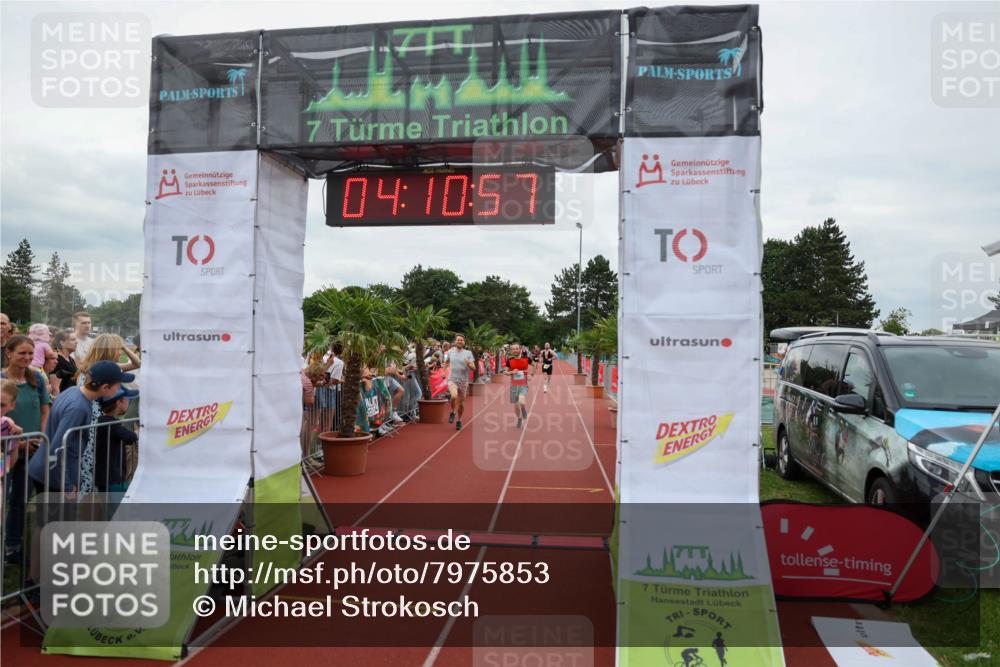 15.06.2025 - 7 Türme Triathlon Michael Strokosch http://msf.ph/oto/7975853 15.06.2025 14:10:57 Ziel 640 meine-sportfotos.de