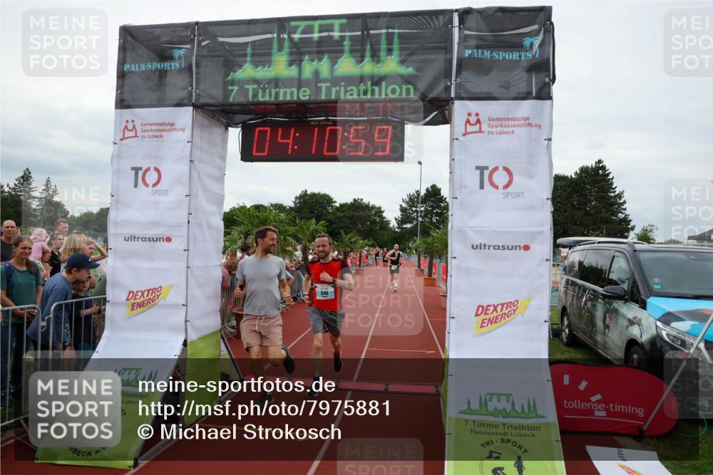 15.06.2025 - 7 Türme Triathlon Michael Strokosch http://msf.ph/oto/7975881 15.06.2025 14:10:59 Ziel 640, 944 meine-sportfotos.de