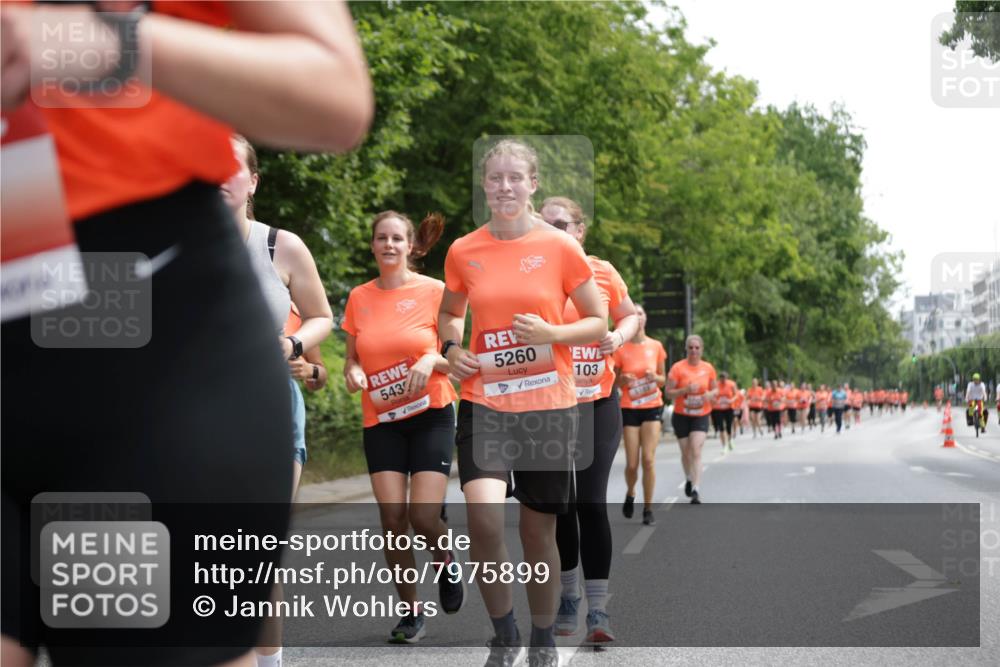 15.06.2025 - REWE Women's Run Jannik Wohlers http://msf.ph/oto/7975899 15.06.2025 10:10:26 Laufen 543, 5260, 103, 5100 meine-sportfotos.de