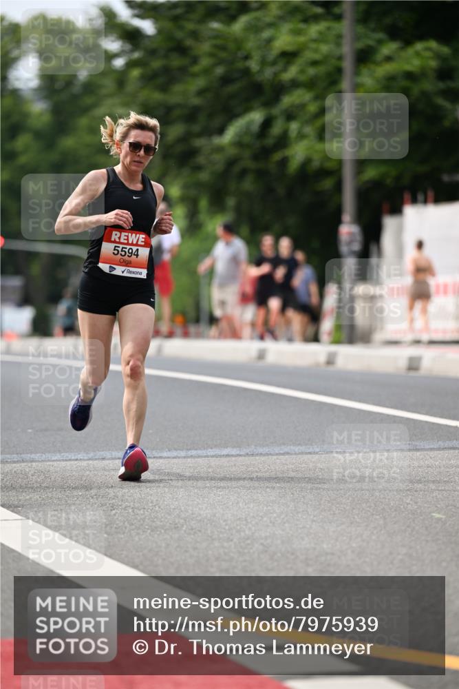 15.06.2025 - REWE Women's Run Dr. Thomas Lammeyer http://msf.ph/oto/7975939 15.06.2025 10:41:09 Laufen 5594 meine-sportfotos.de