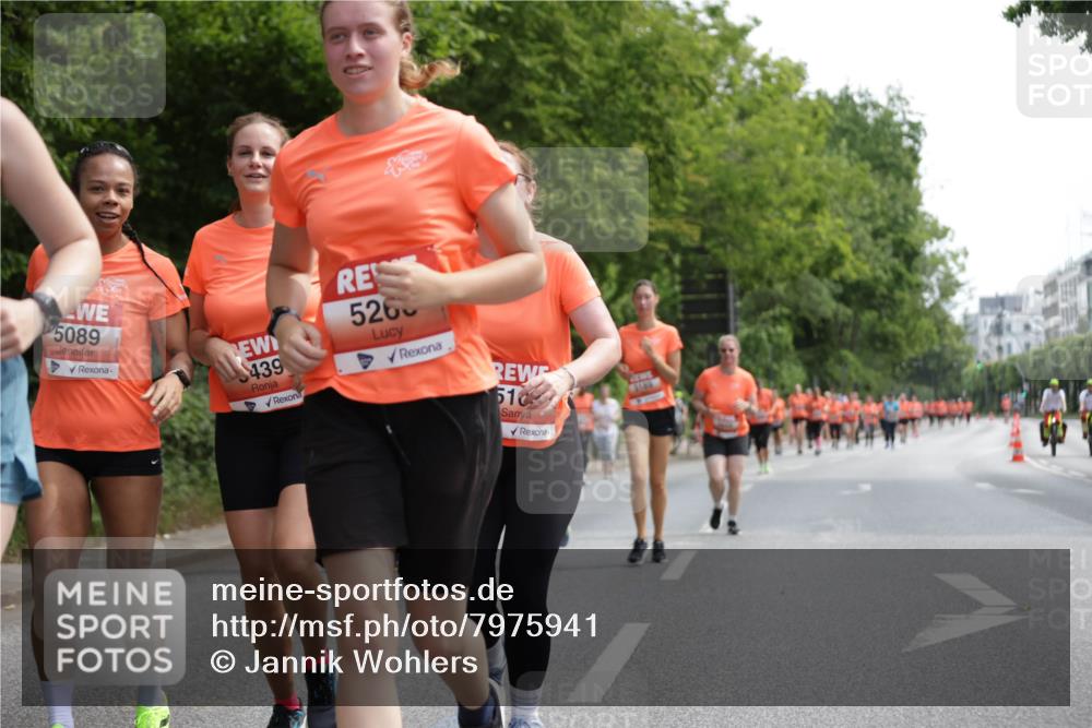 15.06.2025 - REWE Women's Run Jannik Wohlers http://msf.ph/oto/7975941 15.06.2025 10:10:27 Laufen 5089, 439, 5263, 510, 5180 meine-sportfotos.de