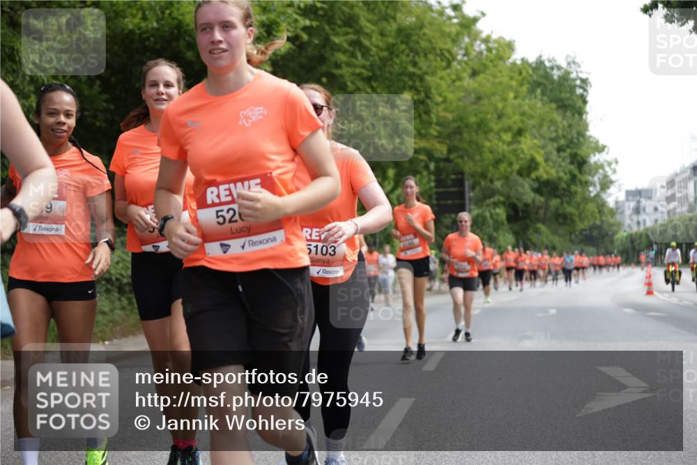 15.06.2025 - REWE Women's Run Jannik Wohlers http://msf.ph/oto/7975945 15.06.2025 10:10:27 Laufen 52, 5103 meine-sportfotos.de