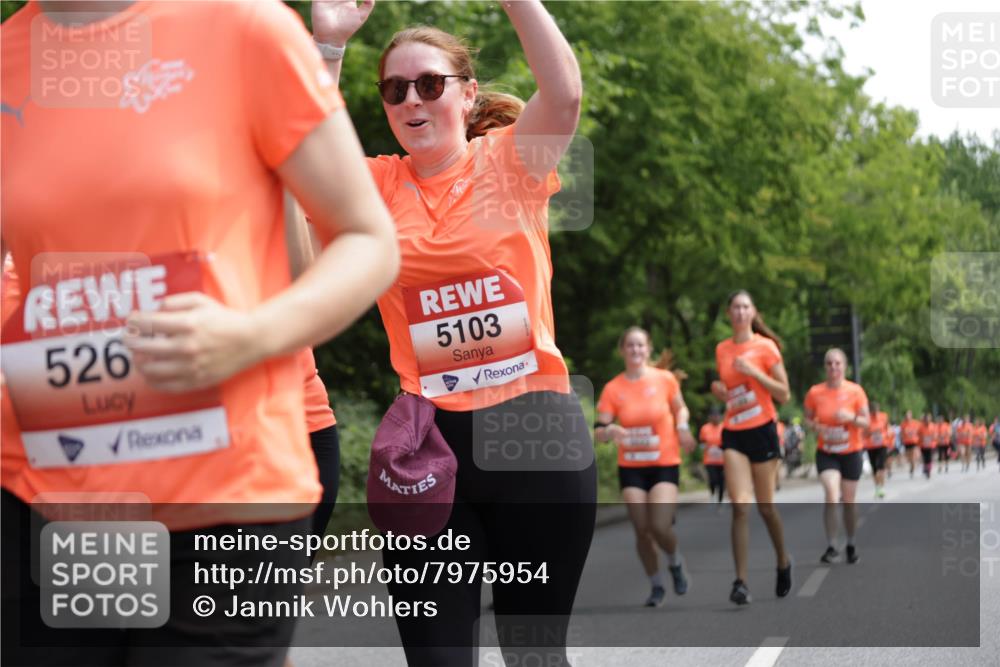 15.06.2025 - REWE Women's Run Jannik Wohlers http://msf.ph/oto/7975954 15.06.2025 10:10:28 Laufen 5103, 526 meine-sportfotos.de