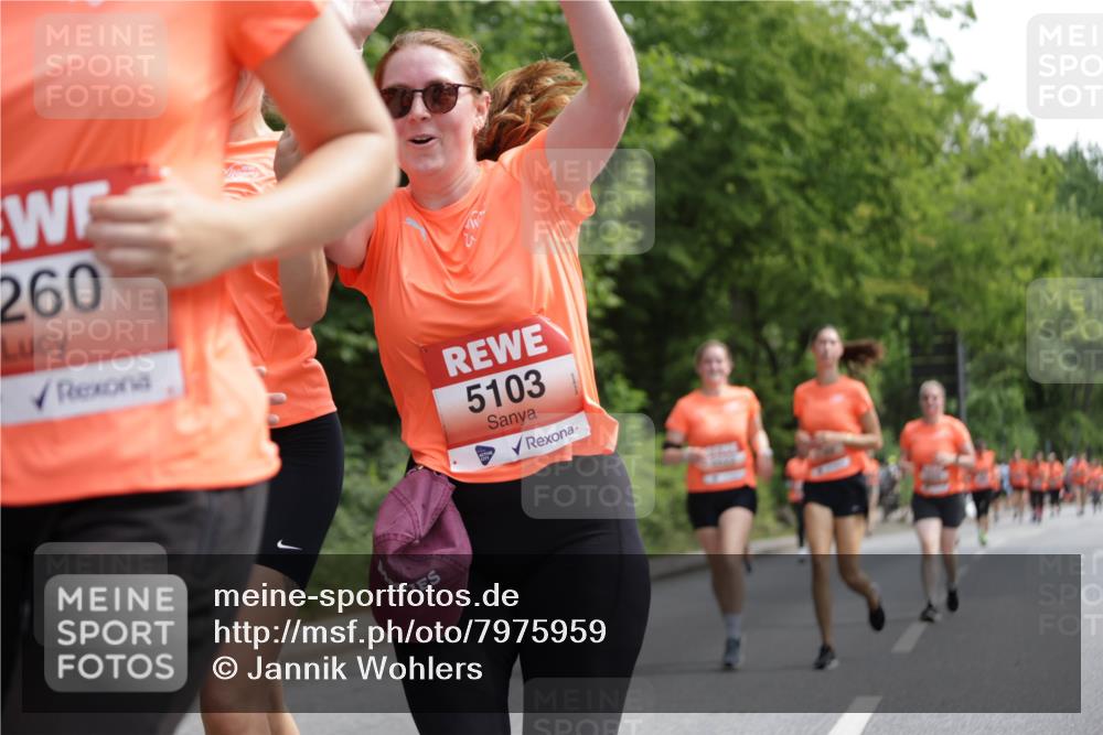 15.06.2025 - REWE Women's Run Jannik Wohlers http://msf.ph/oto/7975959 15.06.2025 10:10:28 Laufen 260, 5103 meine-sportfotos.de
