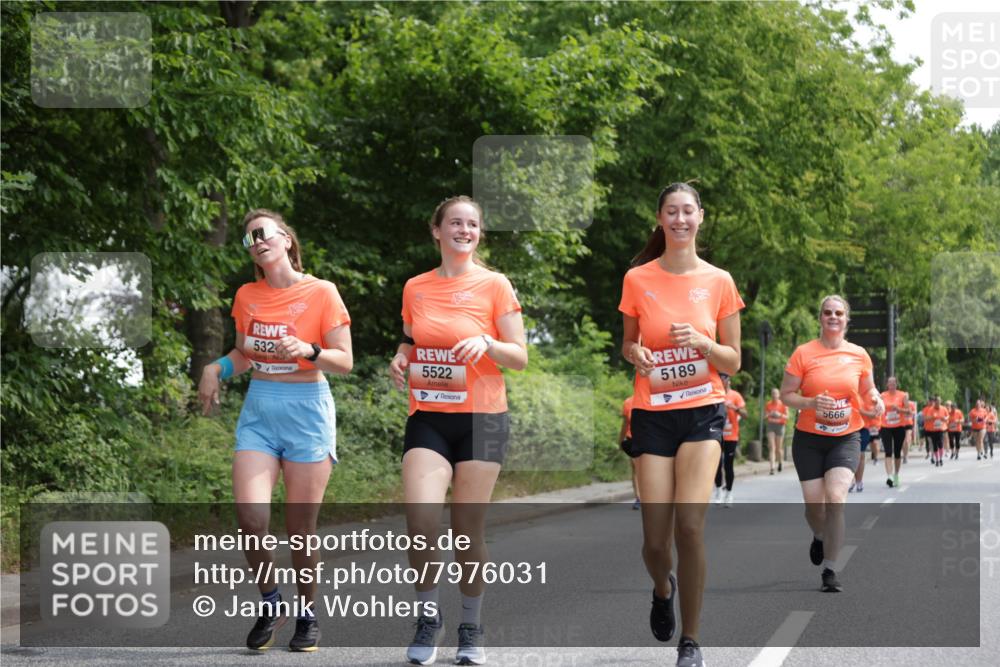 15.06.2025 - REWE Women's Run Jannik Wohlers http://msf.ph/oto/7976031 15.06.2025 10:10:30 Laufen 532, 5522, 5189, 5666 meine-sportfotos.de