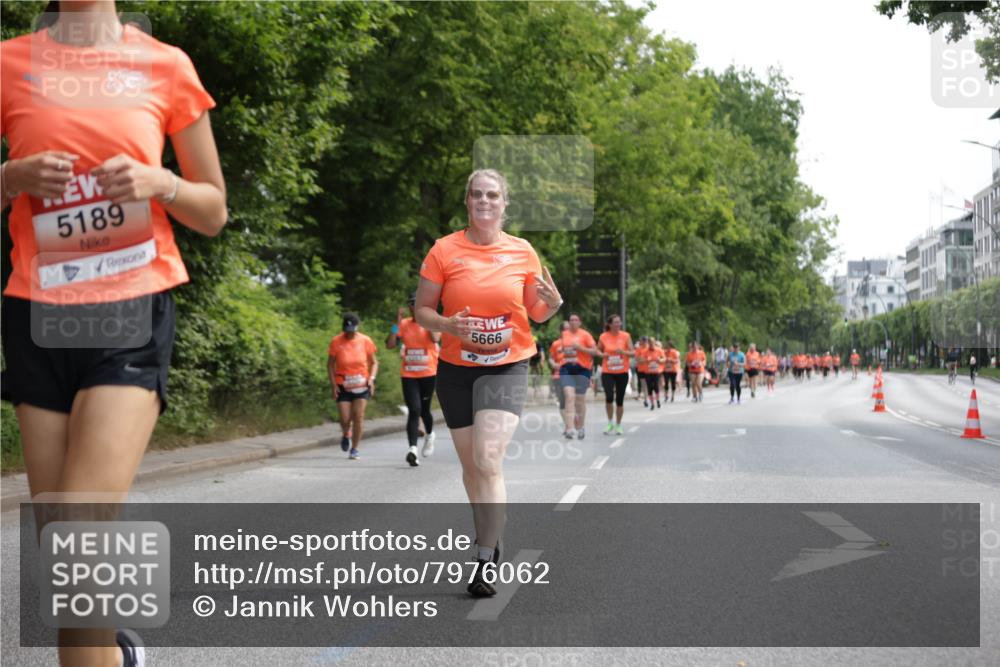15.06.2025 - REWE Women's Run Jannik Wohlers http://msf.ph/oto/7976062 15.06.2025 10:10:32 Laufen 5189, 5666 meine-sportfotos.de