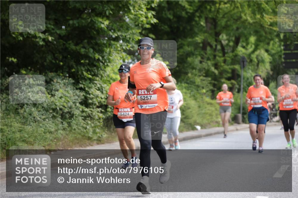 15.06.2025 - REWE Women's Run Jannik Wohlers http://msf.ph/oto/7976105 15.06.2025 10:10:34 Laufen 5257, 5424, 5288, 6212 meine-sportfotos.de