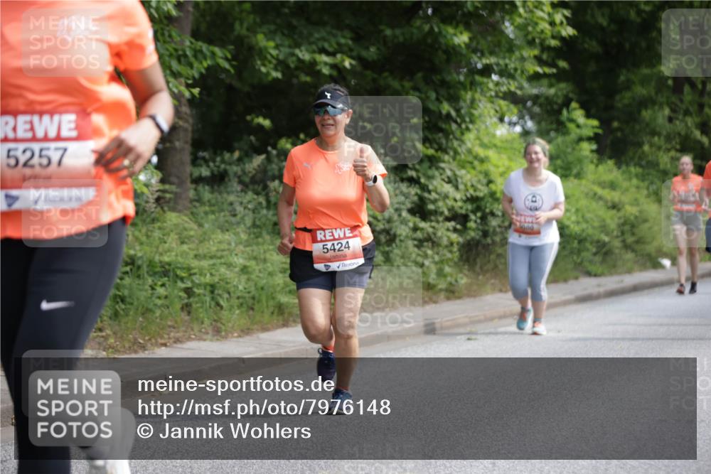 15.06.2025 - REWE Women's Run Jannik Wohlers http://msf.ph/oto/7976148 15.06.2025 10:10:36 Laufen 5257, 5424 meine-sportfotos.de